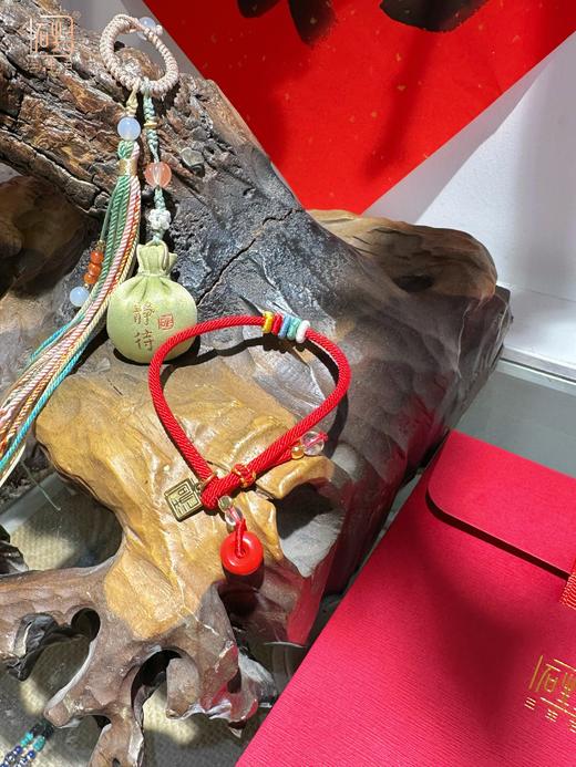 天然朱砂平安扣 五彩环编织红绳+丝绸香囊挂饰 商品图6