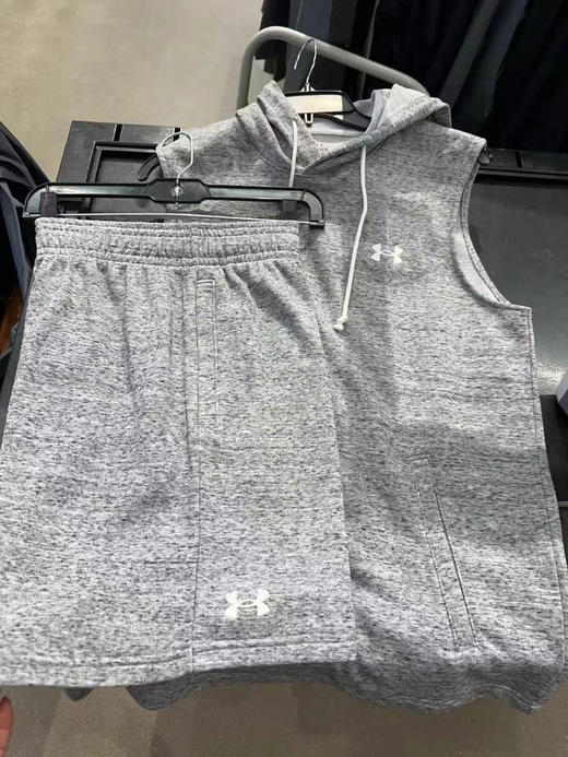 安德玛男士运动套装，🤾🏻‍♂️打球健身都适合，无袖连帽短袖➕经典款短裤💰580/套🔥！ 商品图7