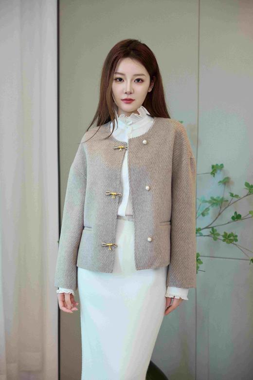 雅韵珍珠扣斜纹羊毛外套（91778） 商品图5