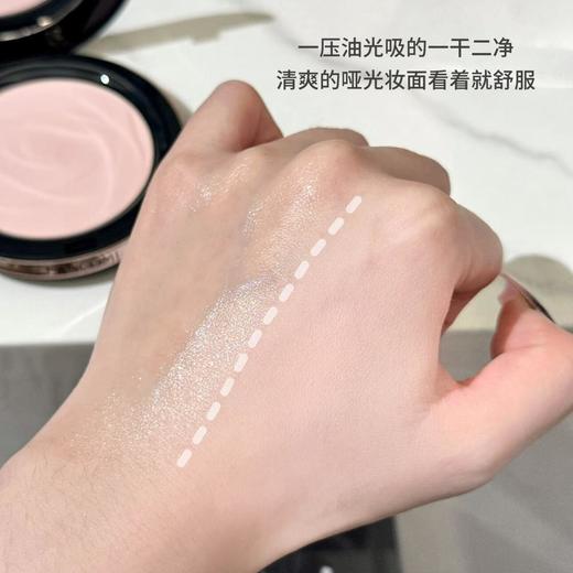 兰蔻持妆柔焦定妆粉饼10g 01色号#OHLALA粉 玫瑰花压纹透粉平衡控油贴妆大粉饼 商品图3