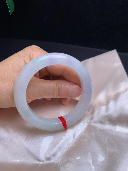 612999，57.8 淡紫飘绿手镯，整体底子均匀细腻，俗称 春彩，飘点绿带点紫 商品图5