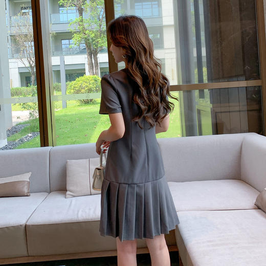 奢姿大码女装2025夏季减龄蝴蝶结设计时尚连衣裙胖妹妹百褶裙子9952890442 商品图3