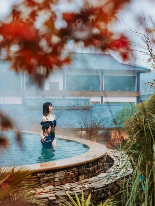 【花水湾豪生温泉大酒店】周五不加价，除7、8月其他周末不加价
🏞️夏日山野，宝藏避暑地
💦清凉氧吧，泡泉耍水 商品图3