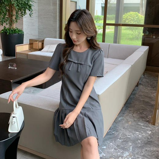 奢姿大码女装2025夏季减龄蝴蝶结设计时尚连衣裙胖妹妹百褶裙子9952890442 商品图2