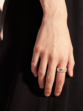 TINOM｜'010524-2 Stone 石刻戒指 [ 拉丝银 ]