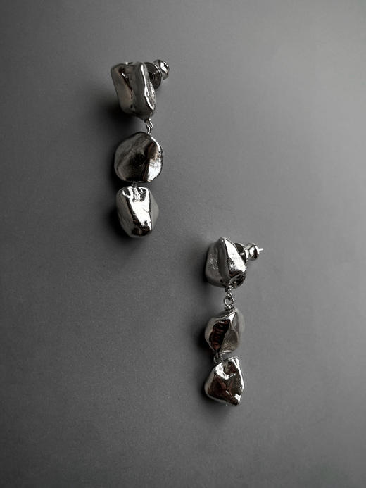 TINOM｜'020624 Pebbles 卵石耳钉 [ 银 ] 商品图3