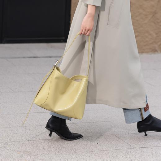 【预售3天】轻奢包包2025韩版新款大容量复古通勤托特包单肩斜挎腋下包M6654 商品图2
