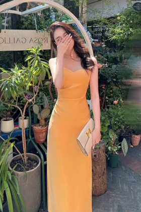 Le Malene 黄色桃心领吊带褶皱收腰连衣裙 19932