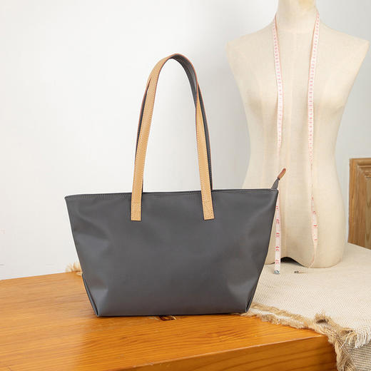 【预售3天】休闲通勤女包单肩包新款撞色时尚大容量简约托特包H2113 商品图6