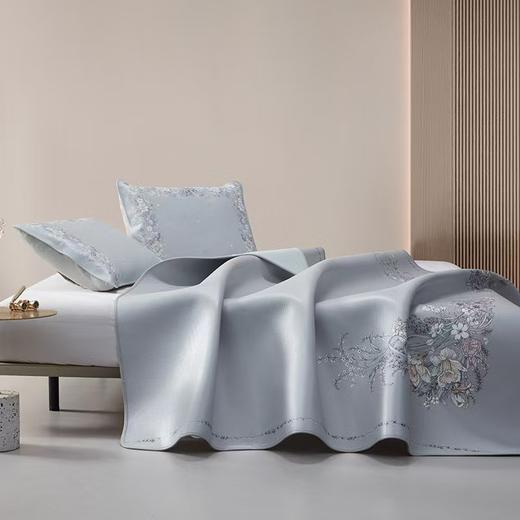 梦洁 00219 优雅进口头层牛皮单席：古驰（灰）【180*200】 商品图1