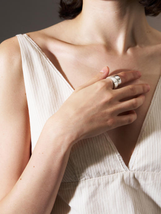 TINOM｜'010524-2 Stone 石刻戒指 [ 拉丝银 ] 商品图6