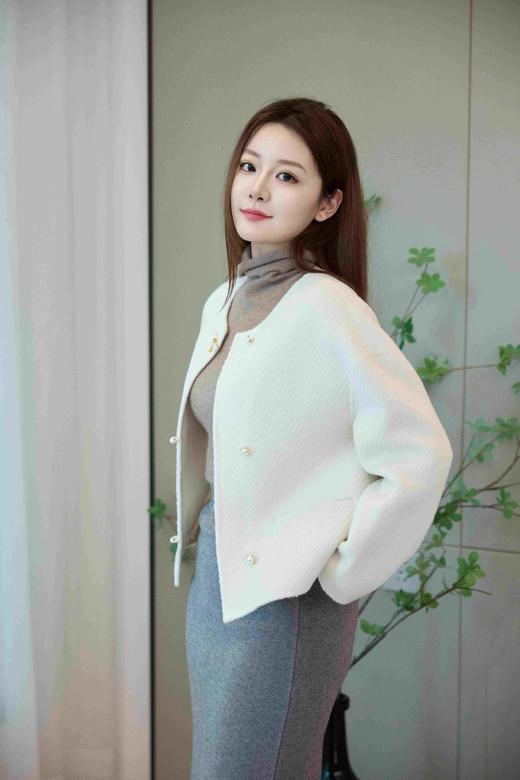 雅韵珍珠扣斜纹羊毛外套（91778） 商品图2