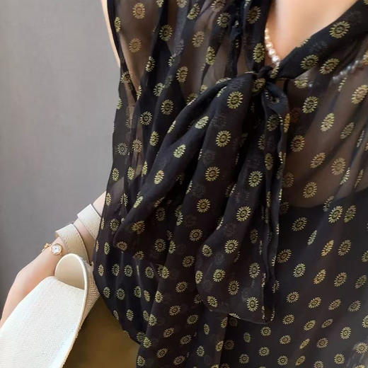 【预售7天】真丝上衣&真丝半裙 商品图1