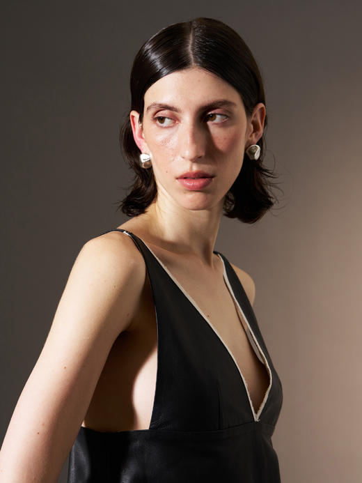 TINOM｜'020524 Pumice 浮石耳钉 [ 银 ] 商品图1