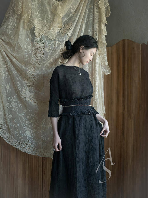 Sophie Buhai  黑色丝缎玫瑰发圈 商品图6