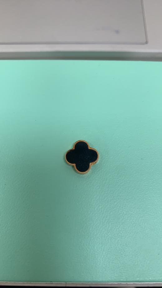 SP1449KJ01R  黛慕妮DEMONE   黛慕妮 18K金吊坠四叶草钻石吊坠彩金吊坠四色可选双面可戴   黑玛瑙+钻石(不含链） 商品图2