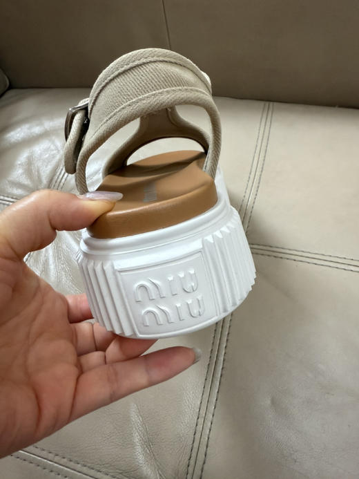 520-5 新款 miu 帆布厚底凉鞋 沙滩鞋 轻便跟脚小跑 正常脚偏大半码 35-40我穿36 商品图8