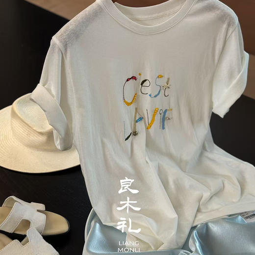【预售7天】良木礼彩色字母T恤&松紧腰净版裙 商品图3