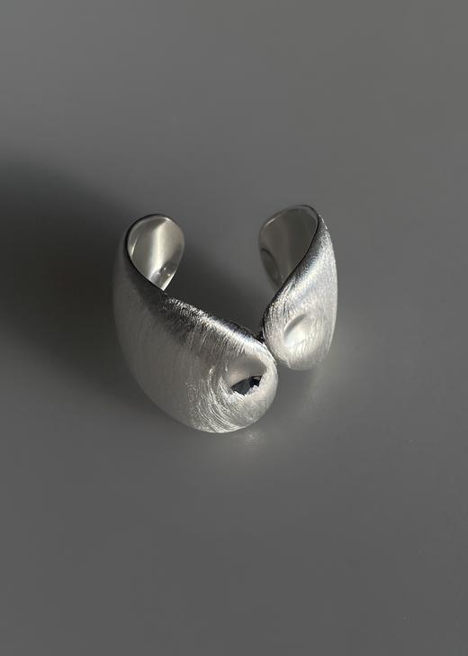 TINOM｜'010324-2 Concha 蝶纹开口戒指 [ 拉丝银 ] 商品图2