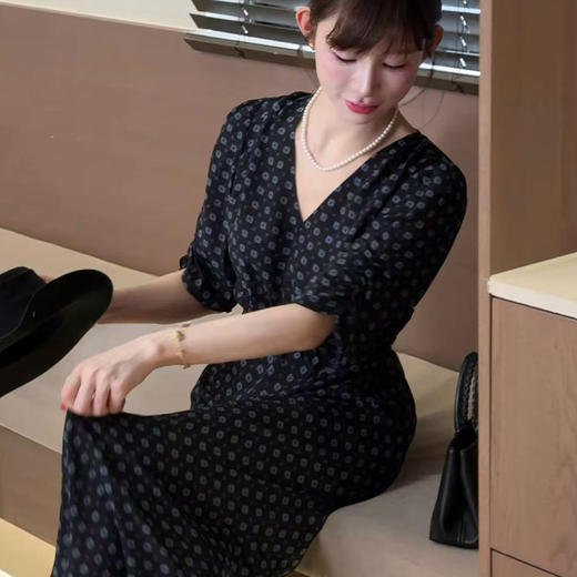 【预售7天】良木礼真丝碎花裙（210057575） 商品图0