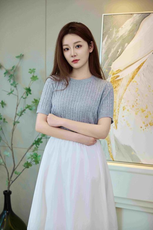 盈盈闪闪|亮丝珠片绞花短袖 商品图1