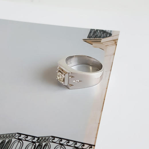 【天然正品】AU750白金时尚经典款0.46克拉宽版钻石戒指I-J-VVS19号（戒圈可改）男士现售价：9880！230325AH07 商品图4