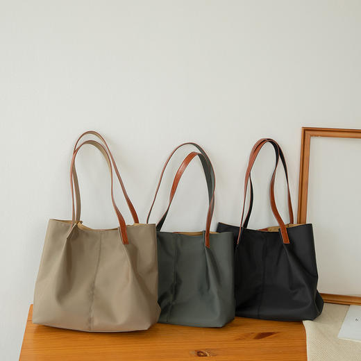 【预售3天】女士包包新款2025托特包大容量简约商务通勤单肩包H2025 商品图1