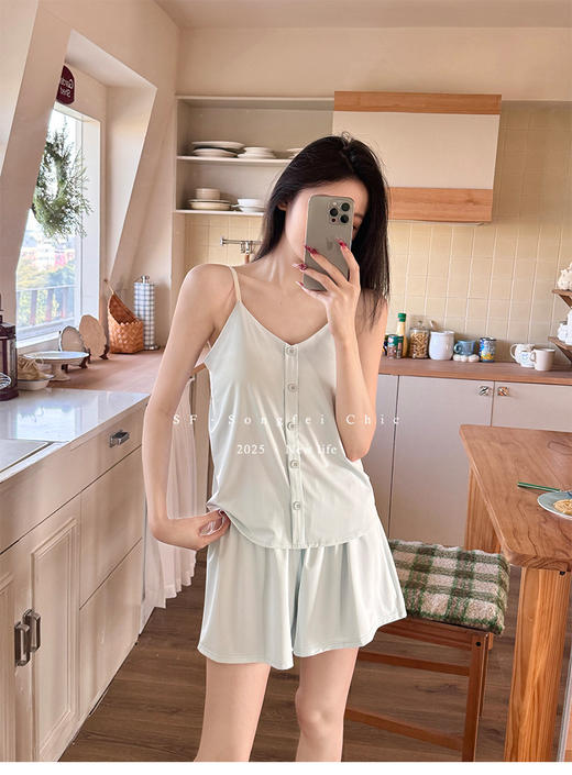 绝啦‼️少女感【带胸垫纽扣冰皮吊带家居服】纯欲风真滴越穿越心动😘清凉高舒适度🧊 大大提升宅家幸福感！ 商品图6