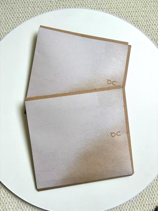 原单正品昂跑冰丝内裤，透气凉爽 尤其适合夏天穿着。采用凉爽又亲肤的牛奶冰丝面料，丝滑垂顺的质感就像第二层皮肤，贴身穿丝毫不会闷热
尺码 L XL XXL XXXL
全部原包装，一盒三条装 商品图8