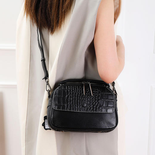 【预售3天】2025新款高级感气质单肩包百搭通勤手提包斜挎包T8008 商品图7