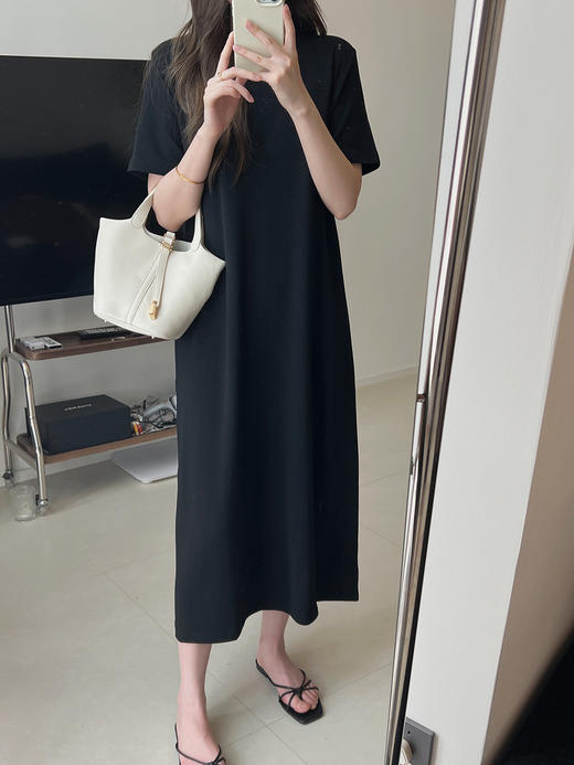专柜四位数❗【极简懒人T恤裙】经典版型不挑人⭐轻奢贵气！夏天就要干净清爽不拘束 😘 商品图4