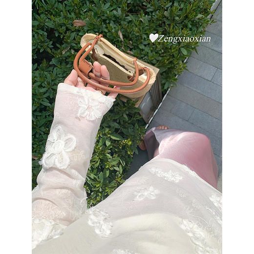 <曾小咸推荐>设计感重工立体花朵防晒长袖T恤 商品图3