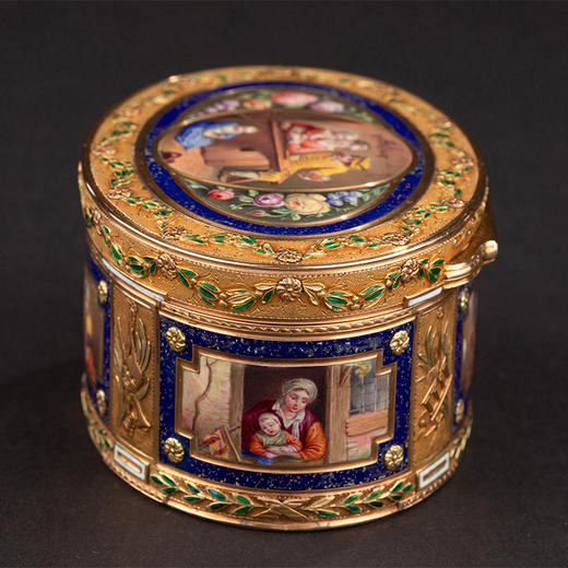 独角鹿西洋古董 花叶纹彩金精雕装饰古典家庭场景主题珐琅彩绘细密画18K黄金盒 商品图4