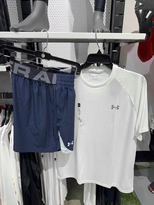 💰480/直邮‼️‼️男款新套装来啦🏋🏻‍♀️💥安德玛男士速干衣短袖➕男士速干运动短裤～速干面料采用ISO-CHLL的冰感面料，超级清凉不沾身 商品图2