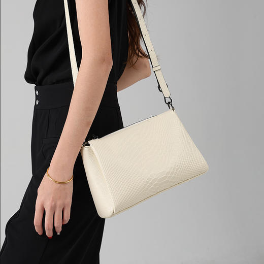 【预售3天】2025新款妈妈包时尚百搭通勤单肩包T7001 商品图1