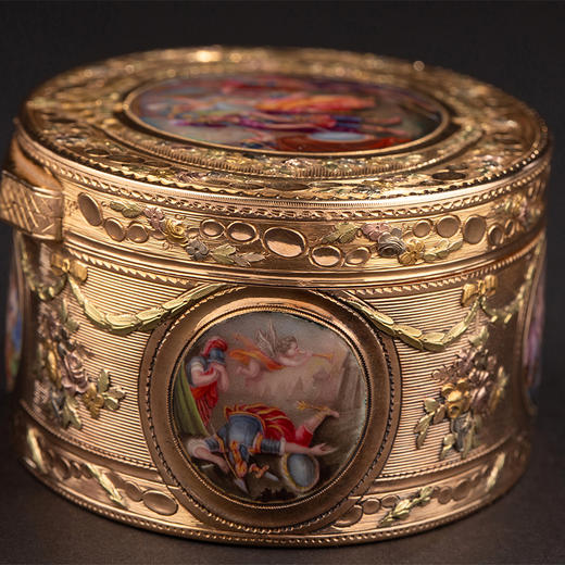 独角鹿西洋古董 德国哈瑙地区出品花叶纹彩金精雕装饰神话英雄史诗主题珐琅彩绘细密画18K黄金盒 商品图3