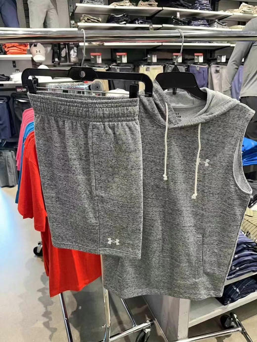 安德玛男士运动套装，🤾🏻‍♂️打球健身都适合，无袖连帽短袖➕经典款短裤💰580/套🔥！ 商品图1