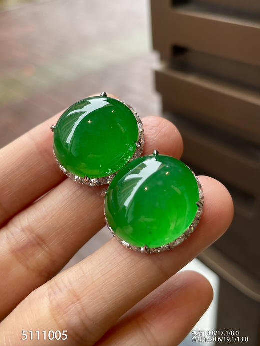 阳艳绿蛋面耳钉【5111005】具体价格微信咨询 商品图3