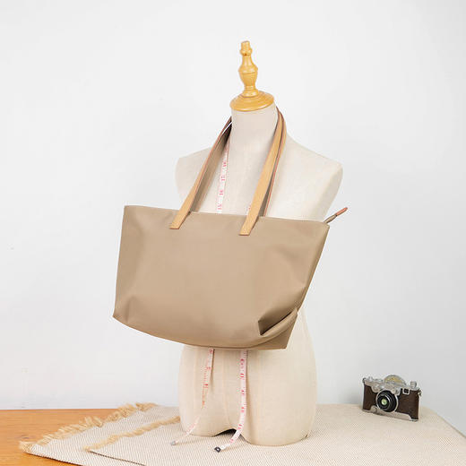 【预售3天】休闲通勤女包单肩包新款撞色时尚大容量简约托特包H2113 商品图1