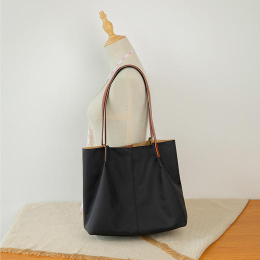 【预售3天】女士包包新款2025托特包大容量简约商务通勤单肩包H2025 商品图7
