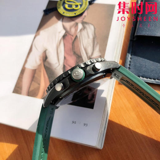 高端定制 原单百年灵BREITLING  专业耐力系列 男士石英腕表 全碳纤维表壳，石英计时腕表，表径44mm 商品图6