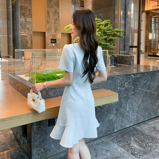 奢姿大码女装2025夏季气质方领小香风连衣裙胖妹妹纽扣时尚裙子9952869745 商品图3