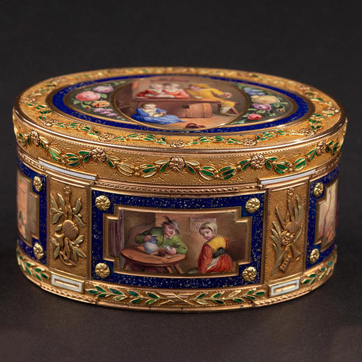 独角鹿西洋古董 花叶纹彩金精雕装饰古典家庭场景主题珐琅彩绘细密画18K黄金盒 商品图0