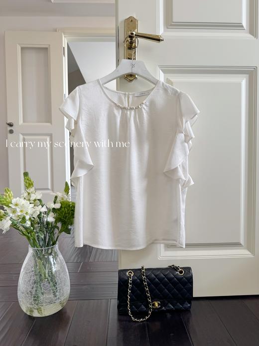 随身携带我的风景｜手工缝制珍珠与贝壳装饰 如项链一般 100%高级醋酸面料 优美蝴蝶袖衬衫 杏色 商品图3