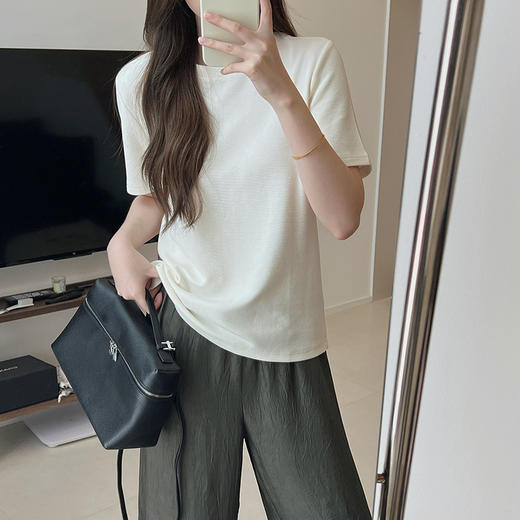 专柜四位数❗【极简懒人T恤裙】经典版型不挑人⭐轻奢贵气！夏天就要干净清爽不拘束 😘 商品图5