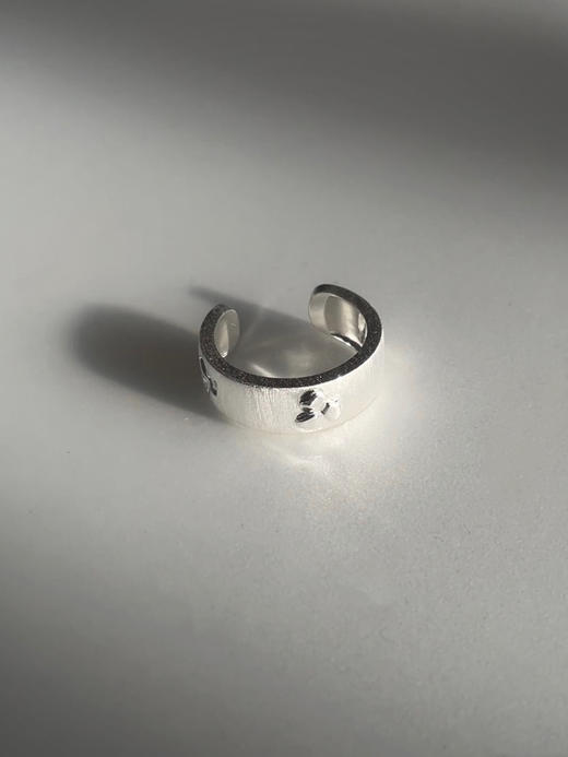 TINOM｜'010524-2 Stone 石刻戒指 [ 拉丝银 ] 商品图3