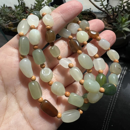 【宏艺珠宝】和田玉鹅卵石手串 商品图1