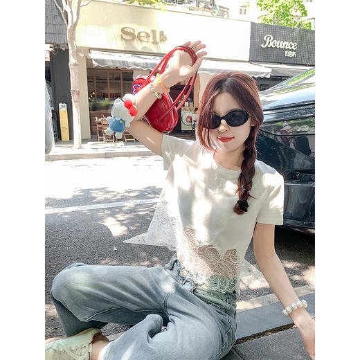 <曾小咸推荐>纯欲不规则蕾丝花边短袖T恤 商品图0