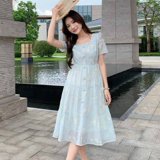 奢姿大码女装2025夏季减龄小碎花连衣裙胖妹妹纽扣装饰方领裙子9952890398【1】 商品图4