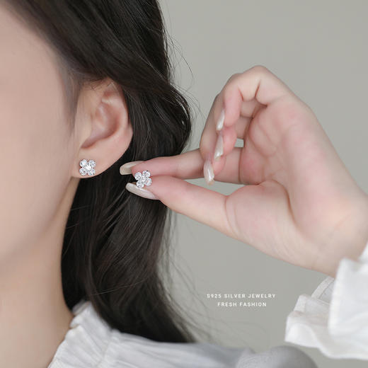 【四叶清露】S925纯银微镶满钻四叶草耳钉【YXS-E5473】 商品图3